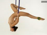 Naked aerialist Kim Nadara aka Dea Ishtar shows off her flexibility