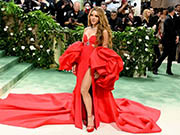 Shakira - Met Gala Celebrating Sleeping Beauties Reawakening Fashion